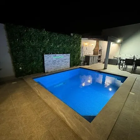 Moradia Com Piscina Em Quinta Do Conde, Sesimbra * Quinta do Conde