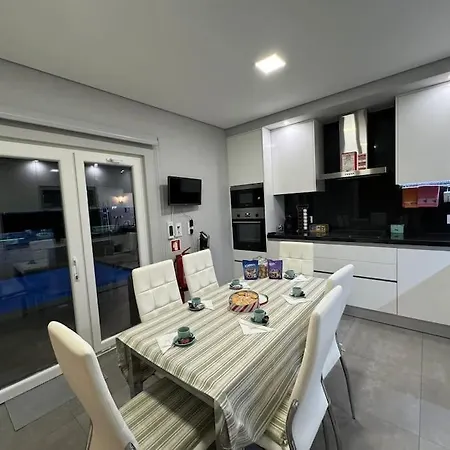 Moradia Com Piscina Em Quinta Do Conde, Sesimbra Semesterbostad