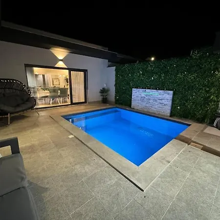 Semesterbostad Moradia Com Piscina Em Quinta Do Conde, Sesimbra *